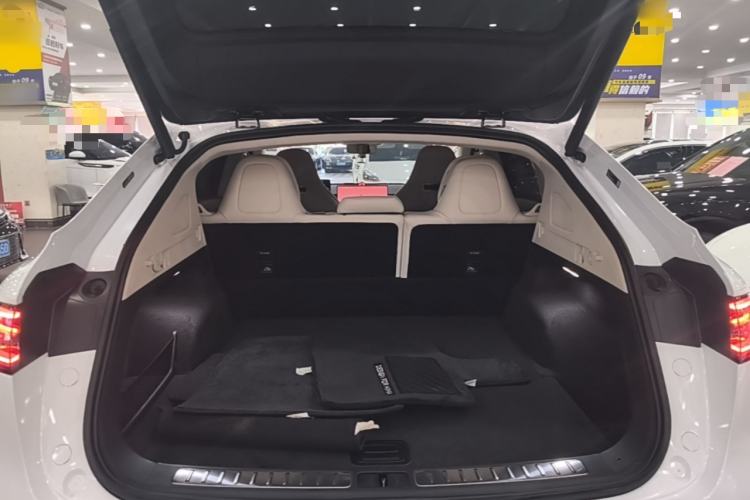 Used Hima Luxeed R7 2024 All-Electric 802 km Max Trunk