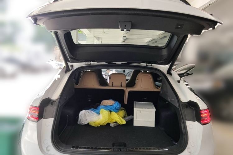 Used Hima Luxeed R7 2024 All-Electric 802 km Max Trunk