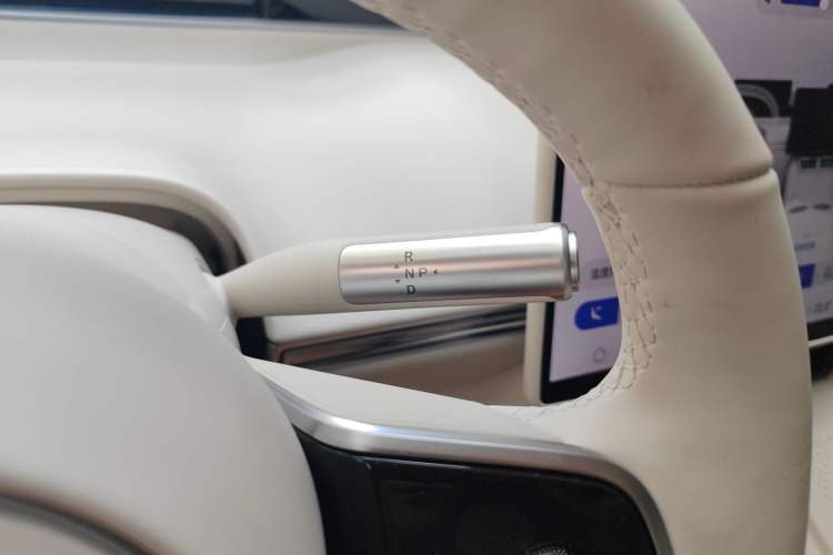 Used Hima Luxeed R7 2024 All-Electric 802 km Max Gear Lever