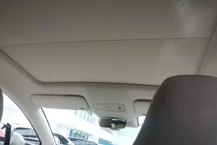 Used Hima Luxeed R7 2024 All-Electric 802 km Max Headliner