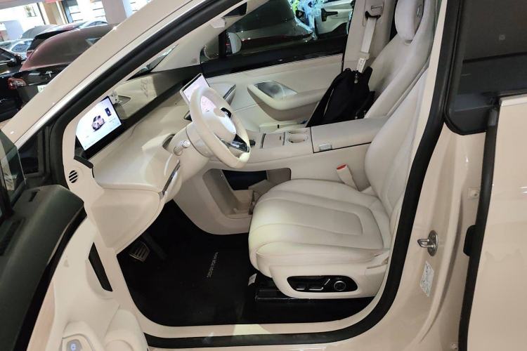 Used Hima Luxeed R7 2024 All-Electric 802 km Max Left Front Seat