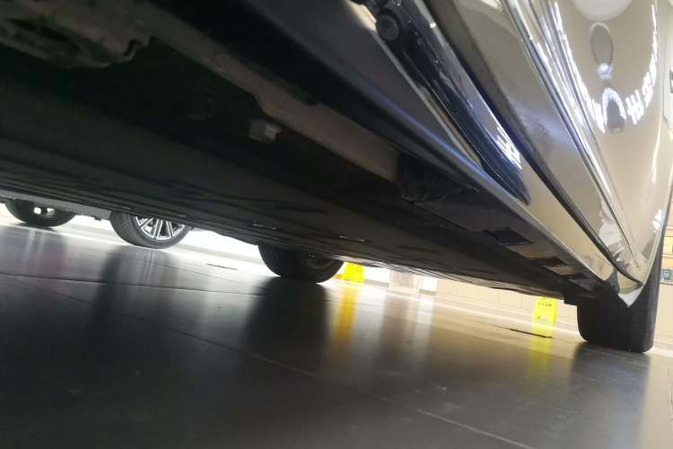 Used Hima Luxeed R7 2024 All-Electric 802 km Max Left Side Sill