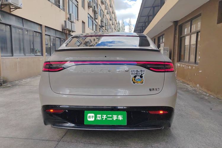 Used Hima Luxeed R7 2024 All-Electric 802 km Max Rear