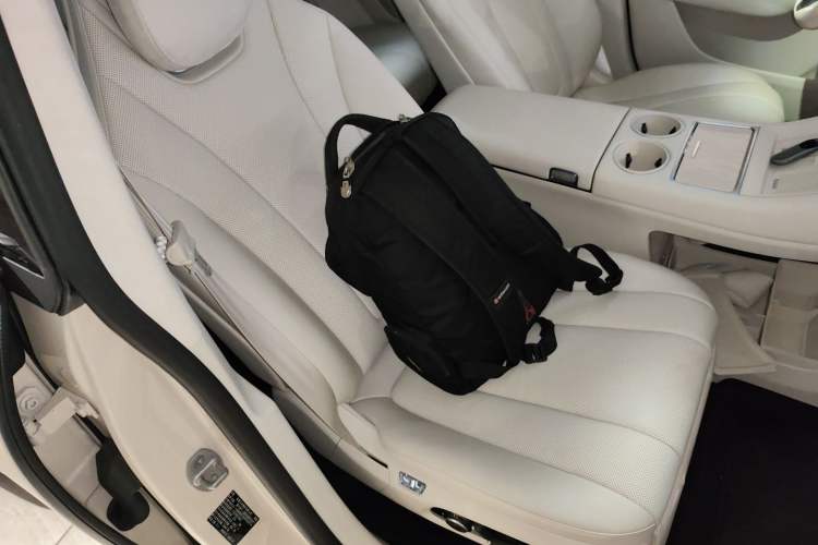 Used Hima Luxeed R7 2024 All-Electric 802 km Max Right Front Seat