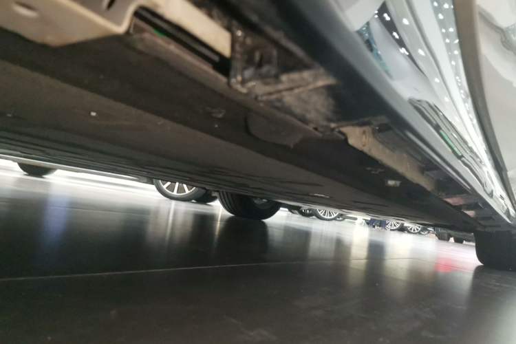 Used Hima Luxeed R7 2024 All-Electric 802 km Max Right Side Sill
