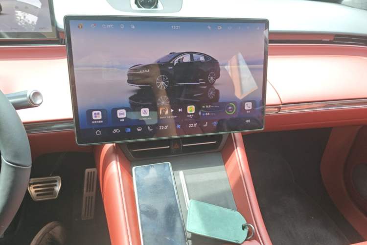 Used Hima Luxeed R7 2025 Range-Extended Version 251 km Max Audio And AC Panel