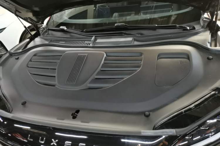 Used Hima Luxeed R7 2025 Extended-Range 331km Ultra Engine Bay