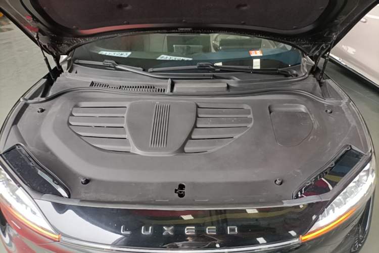 Used Hima Luxeed R7 2025 Range-Extended Version 251 km Max Engine Bay