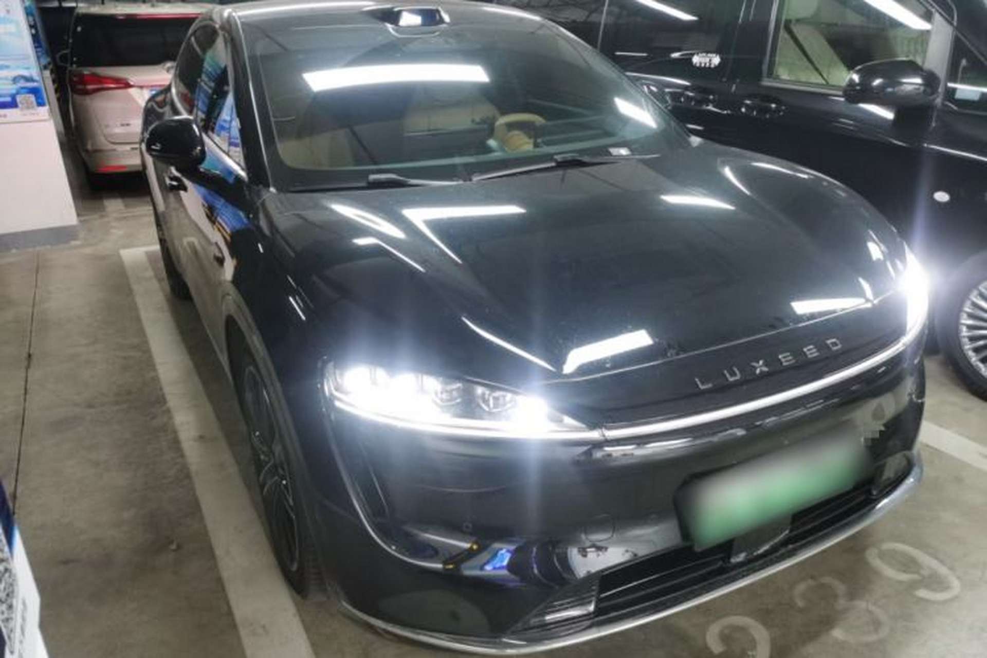 Used Hima Luxeed R7 2025 Range-Extended Version 251 km Max Exterior 1
