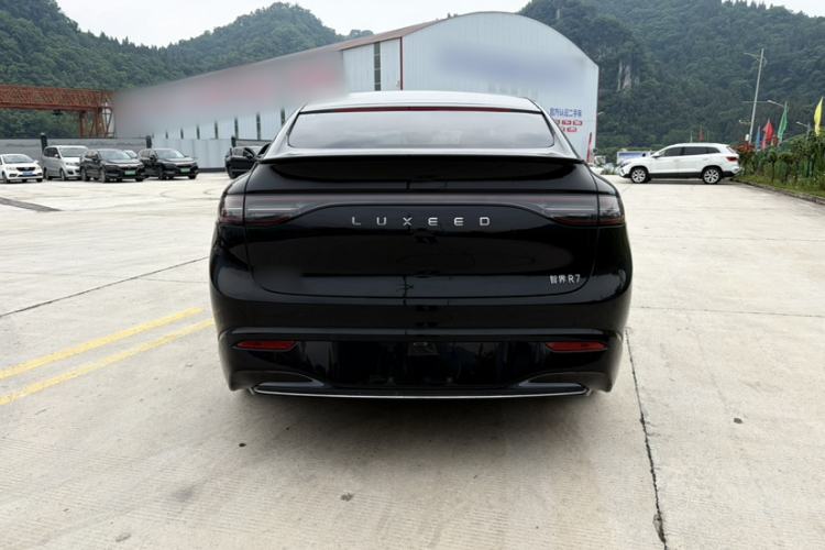 Used Hima Luxeed R7 2025 Range-Extended Version 251 km Max Exterior 2