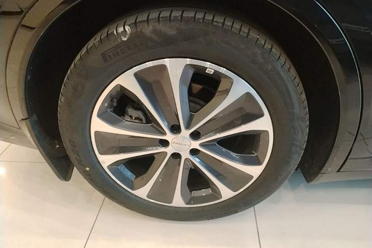 Used Hima Luxeed R7 2025 Extended-Range 251km Pro Exterior 5