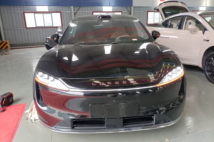 Used Hima Luxeed R7 2025 Range-Extended Version 251 km Max Front