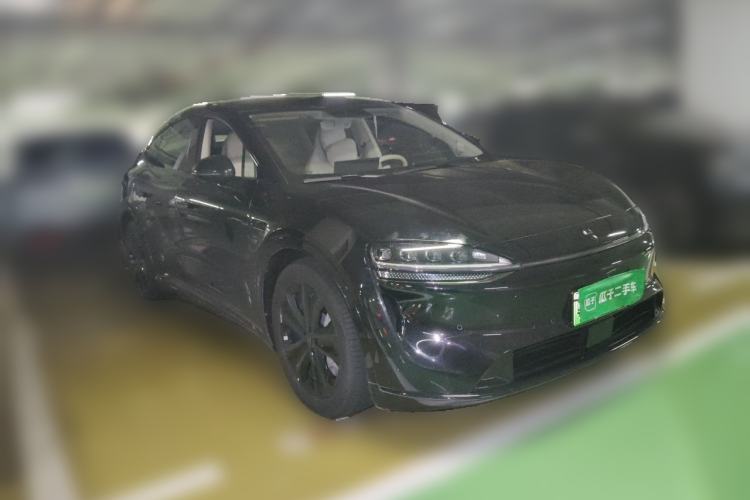 Used Hima Luxeed R7 2025 Range-Extended Version 360 km Max Front Right 45 Deg