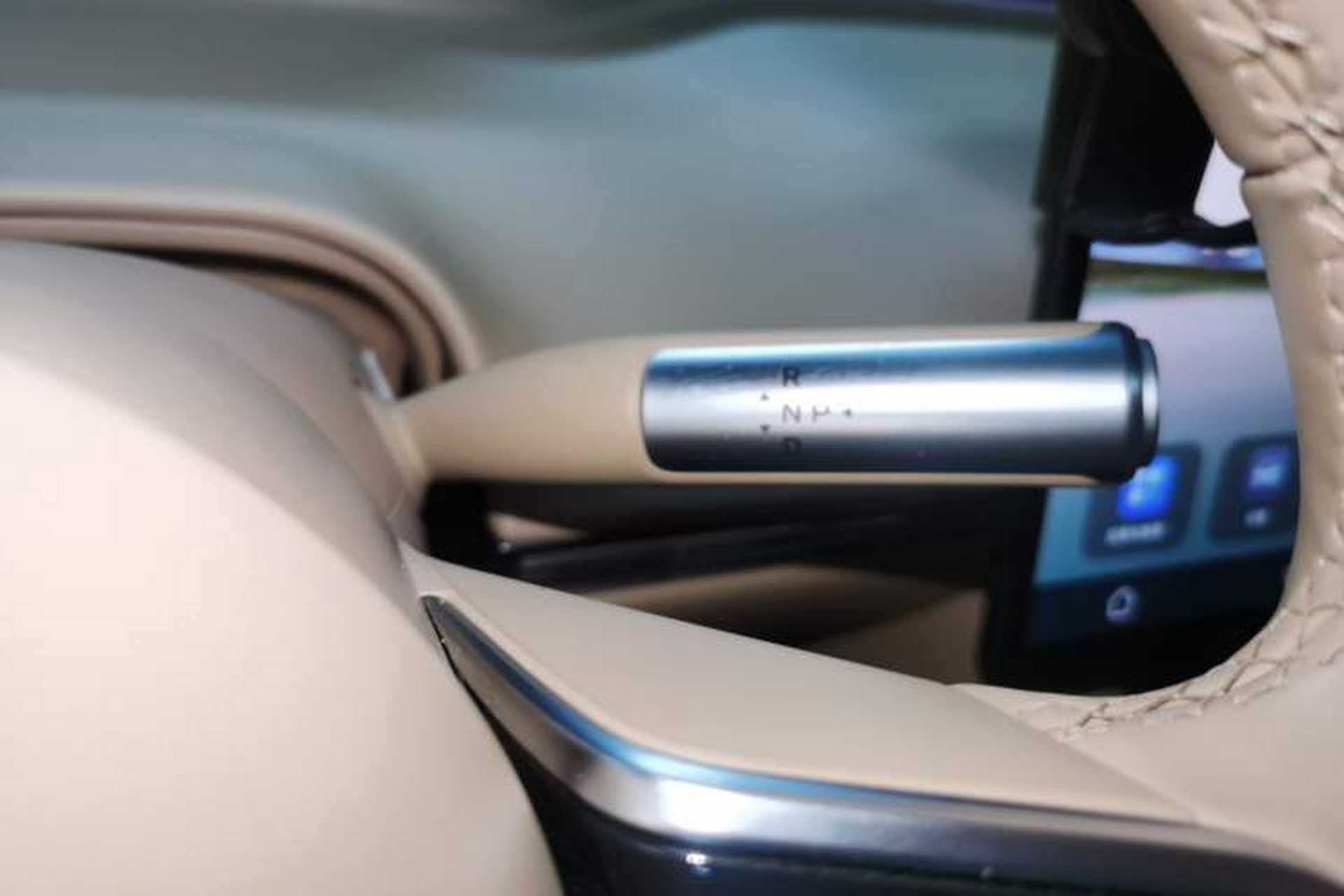 Used Hima Luxeed R7 2025 Range-Extended Version 251 km Max Gear Lever