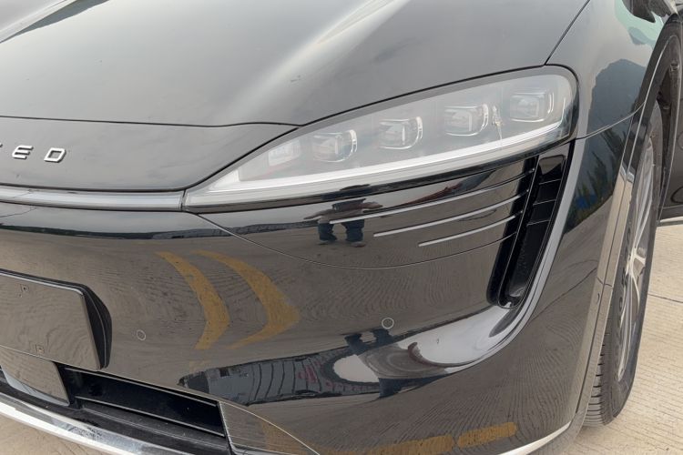 Used Hima Luxeed R7 2025 Range-Extended Version 251 km Max Left Front Headlight