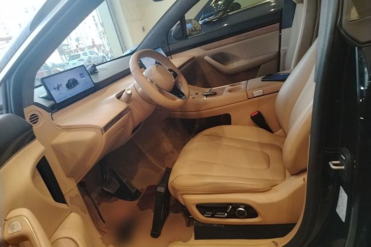 Used Hima Luxeed R7 2025 Extended-Range 251km Pro Left Front Seat