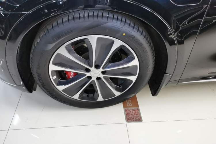 Used Hima Luxeed R7 2025 Extended-Range 331km Ultra Left Front Wheel Hub