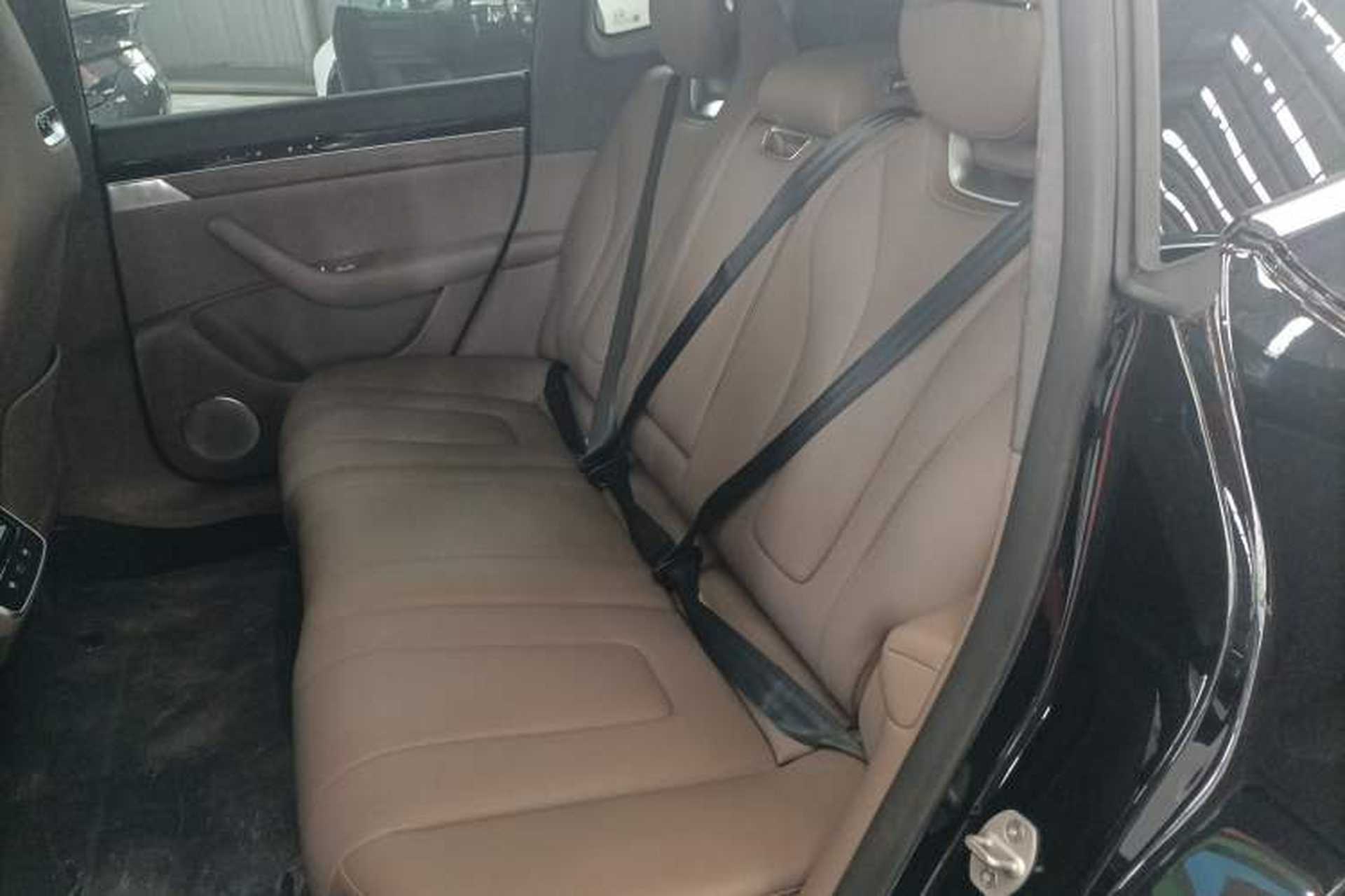 Used Hima Luxeed R7 2025 Range-Extended Version 360 km Max Left Rear Seat