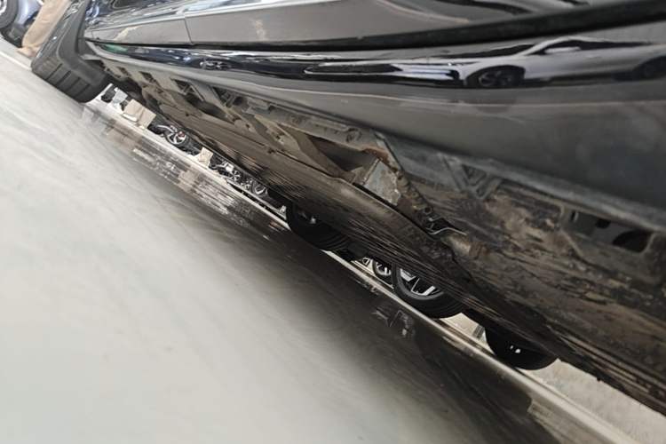 Used Hima Luxeed R7 2025 Extended-Range 331km Ultra Left Side Sill