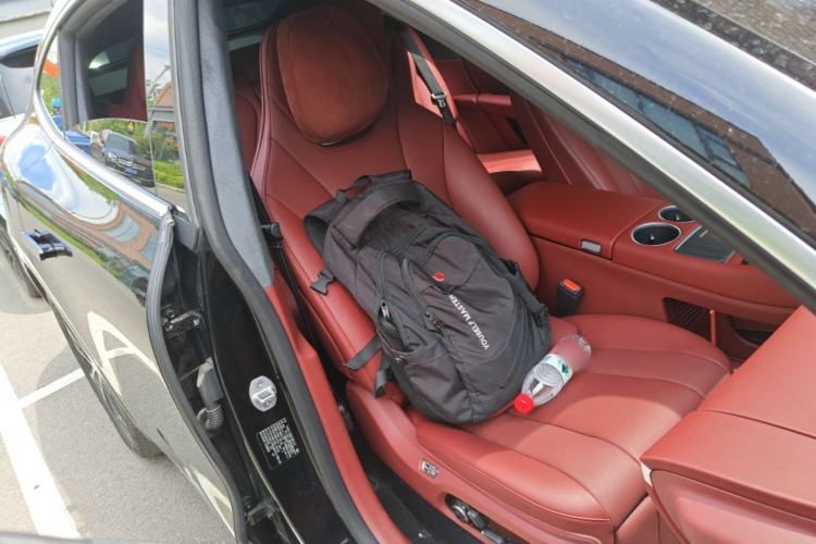 Used Hima Luxeed R7 2025 Range-Extended Version 251 km Max Right Front Seat
