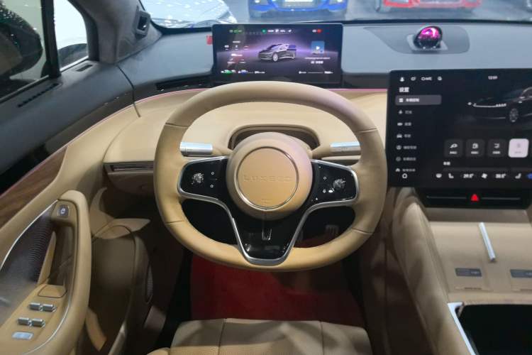 Used Hima Luxeed R7 2025 Extended-Range 331km Ultra Steering Wheel