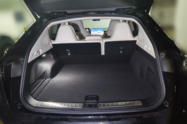 Used Hima Luxeed R7 2025 Range-Extended Version 360 km Max Trunk