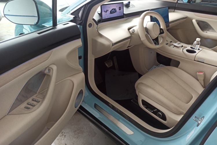 Used Hima Luxeed R7 2025 Range-Extended Version 251 km Max Driver Seat