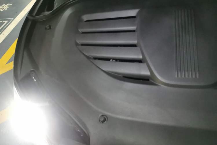 Used Hima Luxeed R7 2025 Range-Extended Version 251 km Max Engine Bay Right