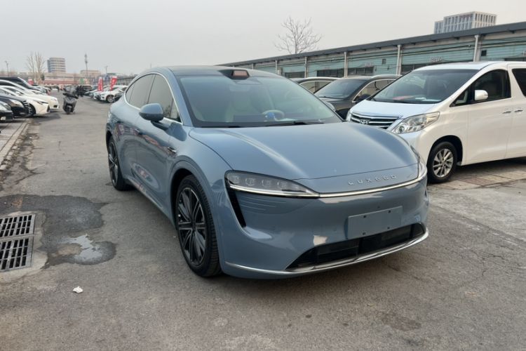 Used Hima Luxeed R7 2025 Range-Extended Version 251 km Max Exterior 2