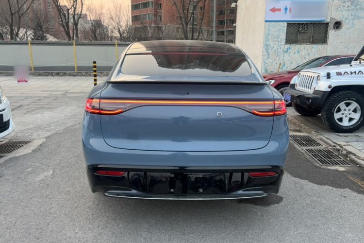 Used Hima Luxeed R7 2025 Range-Extended Version 251 km Max Exterior 5