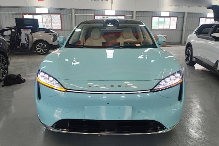 Used Hima Luxeed R7 2025 Range-Extended Version 251 km Max Front