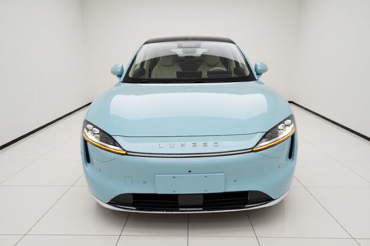 Used Hima Luxeed R7 2025 Range-Extended Version 251 km Max Front