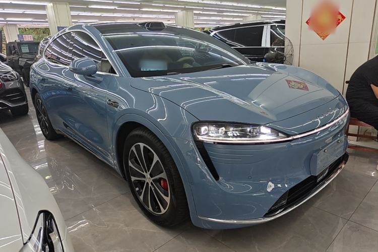 Used Hima Luxeed R7 2025 Extended-Range 331km Ultra Front Right 45 Deg