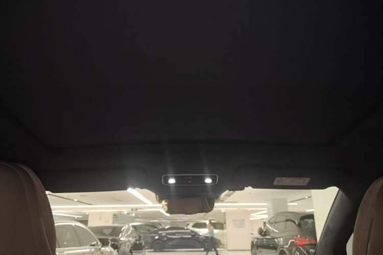 Used Hima Luxeed R7 2025 Range-Extended Version 251 km Max Headliner