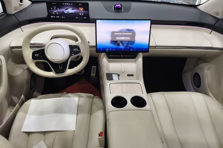 Used Hima Luxeed R7 2025 Extended-Range 331km Ultra Interior 2