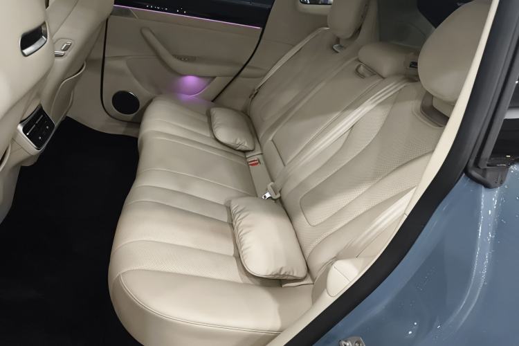 Used Hima Luxeed R7 2025 Extended-Range 331km Ultra Interior 4
