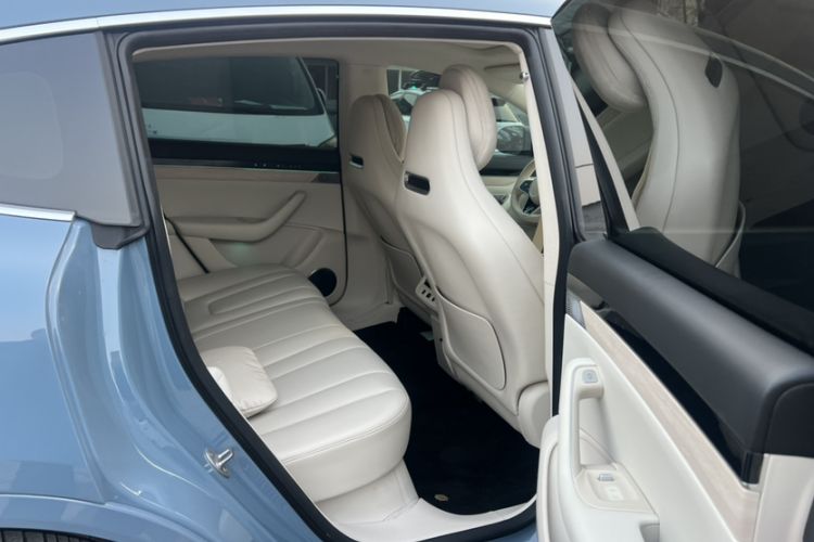 Used Hima Luxeed R7 2025 Range-Extended Version 251 km Max Interior 9