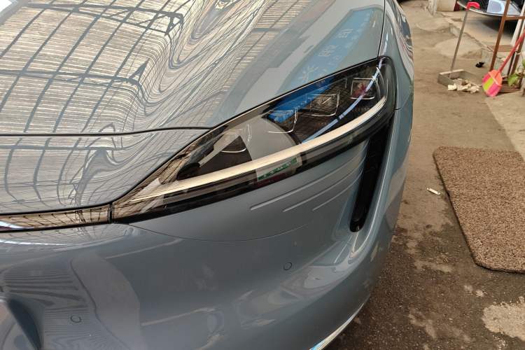 Used Hima Luxeed R7 2025 Range-Extended Version 251 km Max Left Front Headlight