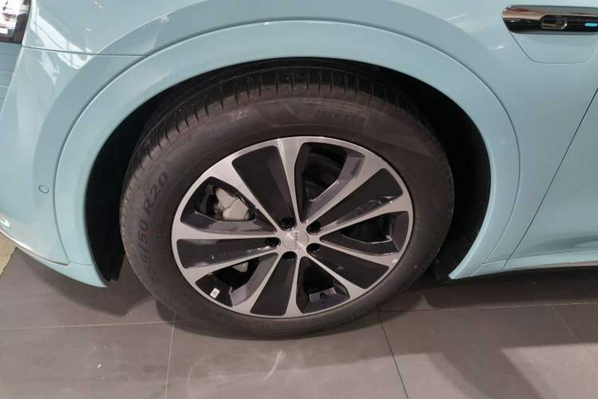 Used Hima Luxeed R7 2025 Range-Extended Version 251 km Max Left Front Wheel Hub