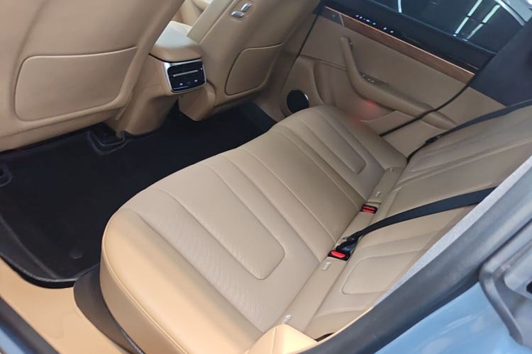 Used Hima Luxeed R7 2025 Extended-Range 331km Ultra Left Rear Seat
