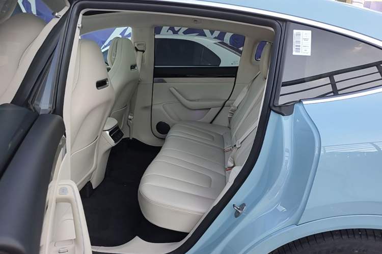 Used Hima Luxeed R7 2025 Range-Extended Version 251 km Max Left Rear Seat