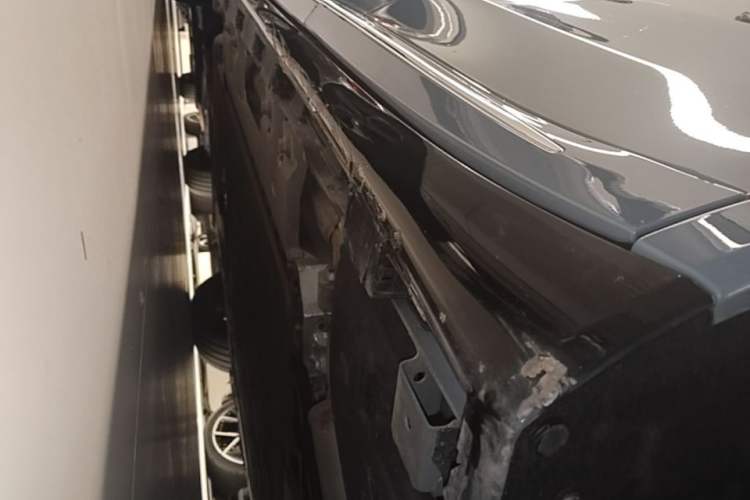 Used Hima Luxeed R7 2025 Range-Extended Version 251 km Max Left Side Sill