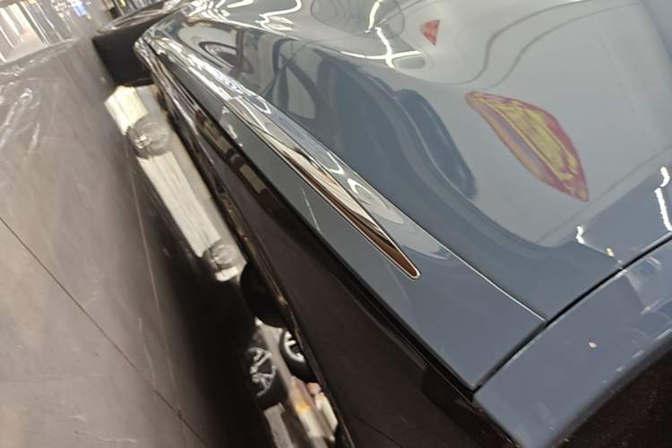 Used Hima Luxeed R7 2025 Extended-Range 331km Ultra Left Side Sill