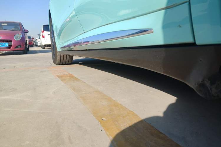 Used Hima Luxeed R7 2025 Range-Extended Version 251 km Max Left Side Sill