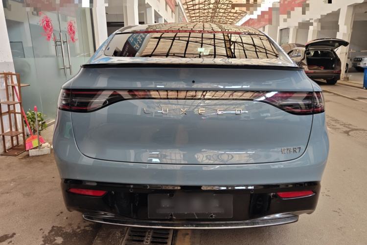Used Hima Luxeed R7 2025 Range-Extended Version 251 km Max Rear