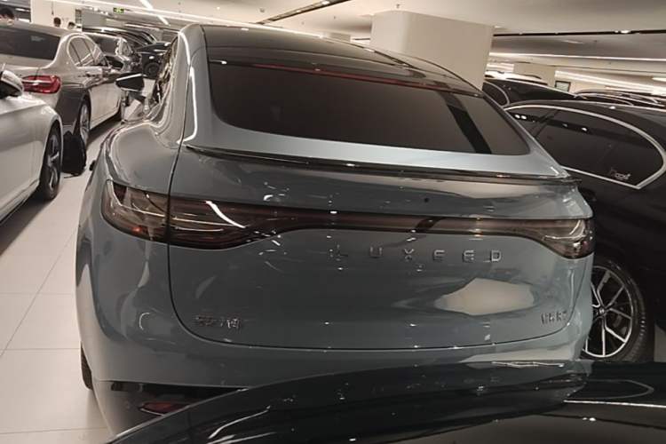 Used Hima Luxeed R7 2025 Range-Extended Version 251 km Max Rear