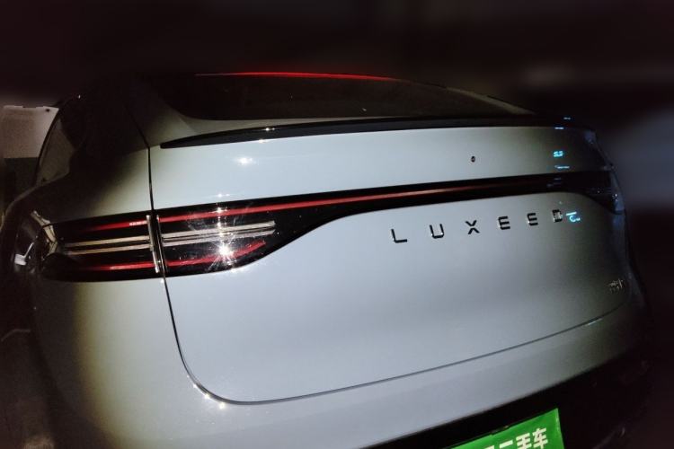 Used Hima Luxeed R7 2025 Range-Extended Version 360 km Max Rear