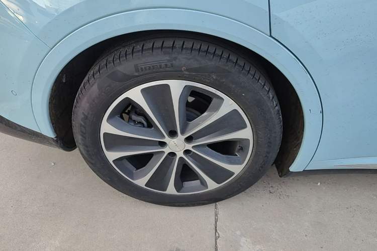 Used Hima Luxeed R7 2025 Range-Extended Version 251 km Max Right Rear Wheel Hub