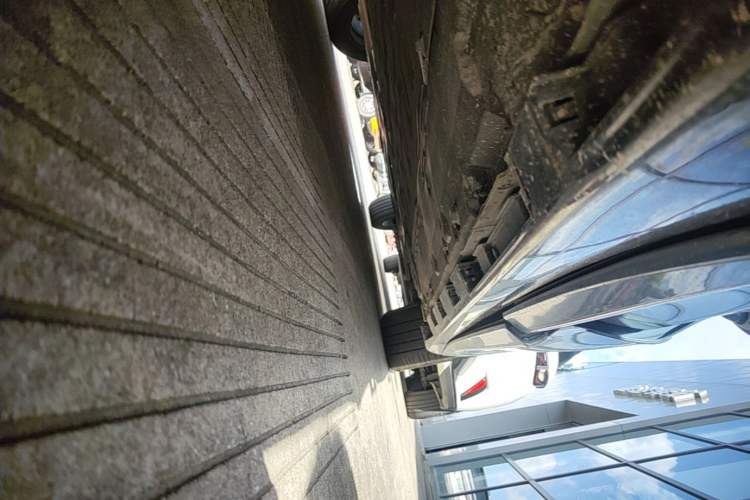 Used Hima Luxeed R7 2025 Range-Extended Version 251 km Max Right Side Sill