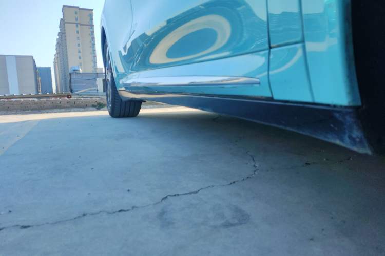 Used Hima Luxeed R7 2025 Range-Extended Version 251 km Max Right Side Sill